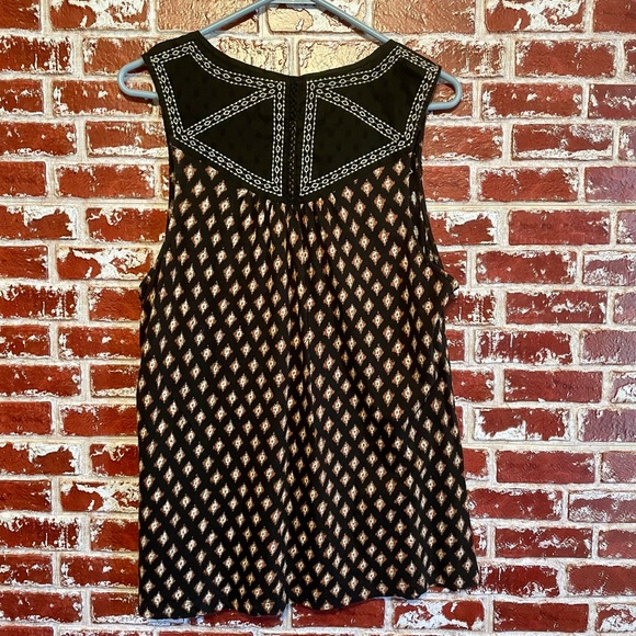 Lucky Brand Black Embroidered Sleeveless V-neck Top. Women’s L. - Picture 5 of 10